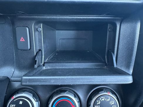 Used 2005 Honda CR-V LX image 16