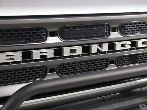 Used 2021 Ford Bronco Big Bend image 15
