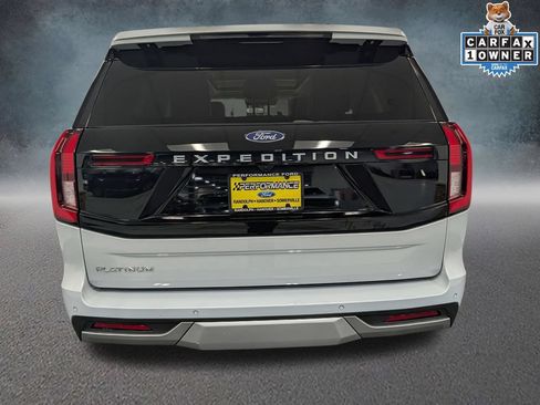 Used 2025 Ford Expedition Platinum AWD/4WD image 5