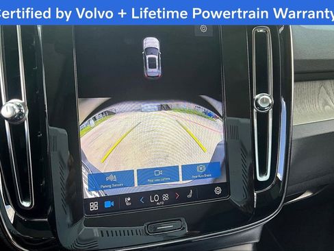 Certified 2025 Volvo XC40 B5 Core image 29