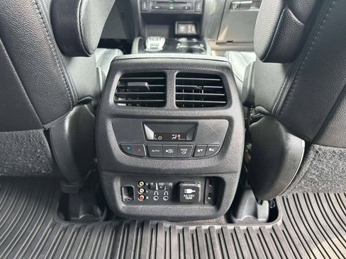 Used 2017 Honda Pilot Touring image 21