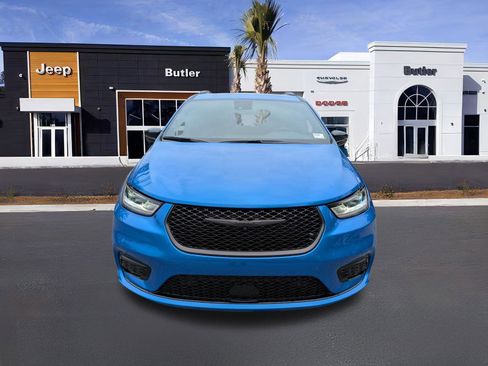 New 2026 Chrysler Pacifica Select image 9