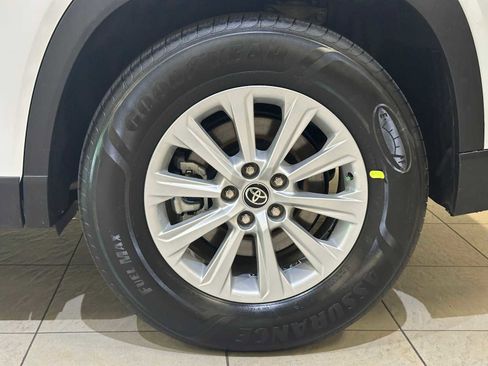 Certified 2024 Toyota Grand Highlander AWD image 8