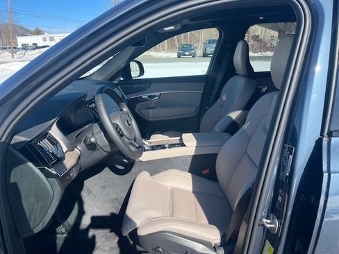 New 2026 Volvo XC90 T8 Ultra w/ Protection Package Premier AWD/4WD image 10