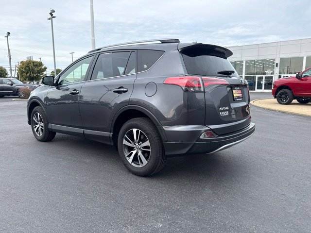 Used 2018 Toyota RAV4 XLE AWD/4WD image 5