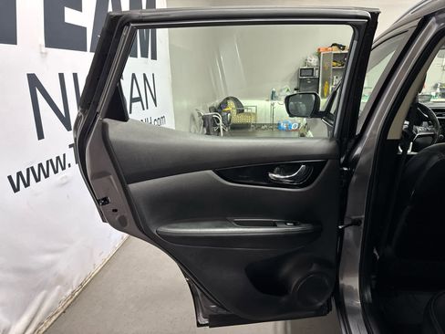 Used 2022 Nissan Rogue Sport SL w/ Premium Package image 23