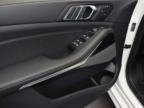 New 2026 BMW X7 xDrive40i w/ M Sport Package image 11