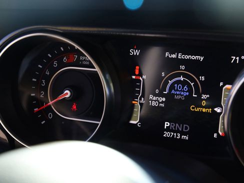 Used 2021 Jeep Wrangler Unlimited Rubicon w/ Trailer Tow Package image 23