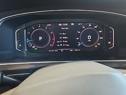 Used 2024 Volkswagen Tiguan SEL R-Line image 35