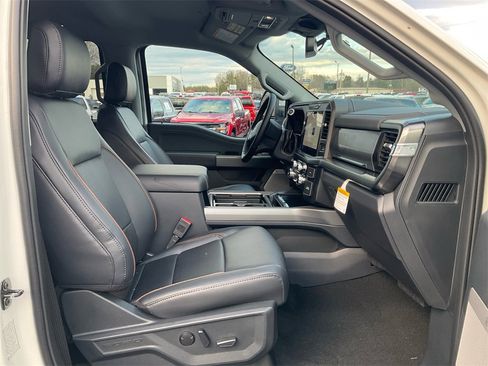 New 2026 Ford F250 Lariat w/ Chrome Package image 12