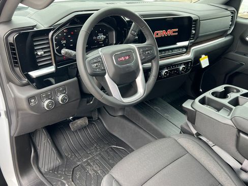 New 2026 GMC Sierra 1500 SLE image 16
