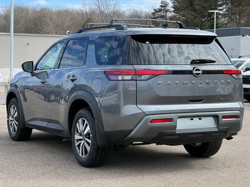 New 2026 Nissan Pathfinder SL image 9