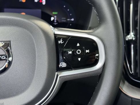 Used 2025 Volvo XC60 T8 Plus AWD/4WD image 30