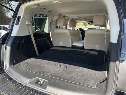 Used 2023 Nissan Armada SL w/ Captain's Chairs Package image 13