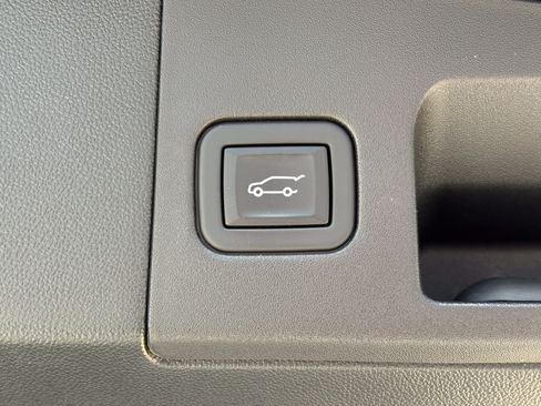 Certified 2023 Cadillac XT5 Premium Luxury AWD/4WD image 10