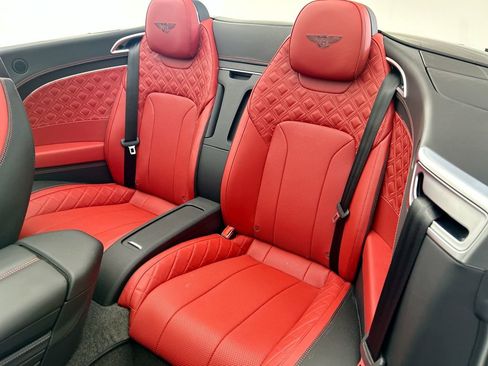 Used 2022 Bentley Continental GT image 27