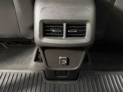 Used 2023 Chevrolet Equinox LT AWD/4WD image 28