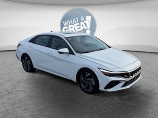 Used 2024 Hyundai Elantra Limited video 1