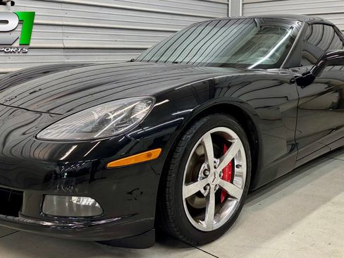 Used 2009 Chevrolet Corvette Coupe RWD image 2
