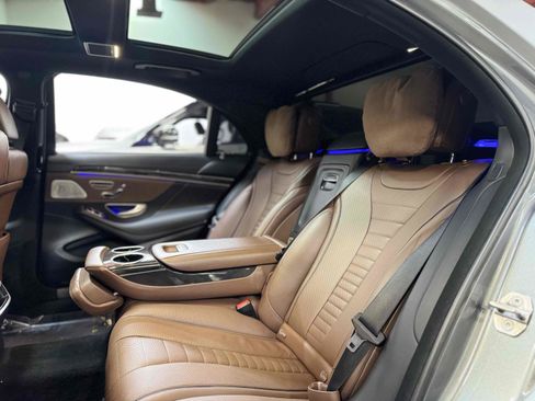 Used 2018 Mercedes-Benz S 560 Sedan image 9