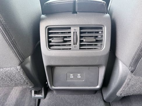 Used 2025 Nissan Rogue SV AWD/4WD image 27