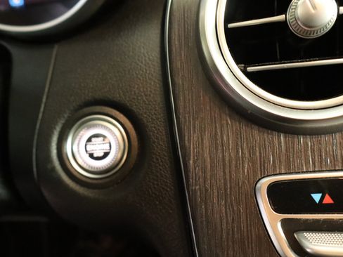 Used 2019 Mercedes-Benz C 300 4MATIC Sedan image 32