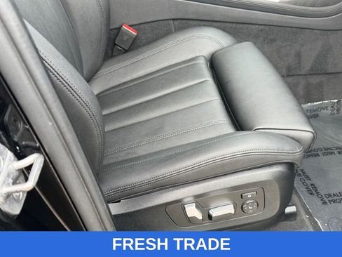 Used 2022 BMW X7 xDrive40i w/ Premium Package image 10