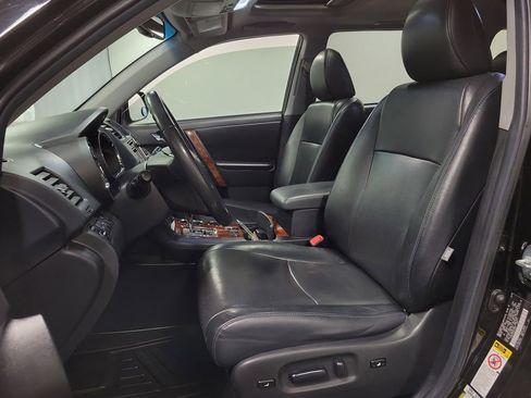 Used 2013 Toyota Highlander Limited AWD/4WD image 13