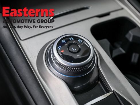 Used 2021 Ford Explorer XLT image 13