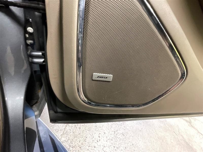 Used 2018 GMC Yukon XL SLT w/ Premium Edition AWD/4WD image 40