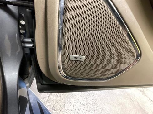 Used 2018 GMC Yukon XL SLT w/ Premium Edition AWD/4WD image 40