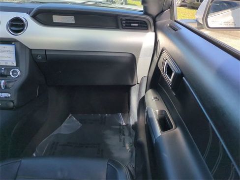 Used 2017 Ford Mustang Premium image 15