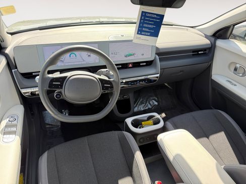Certified 2024 Hyundai Ioniq 5 SEL RWD image 15