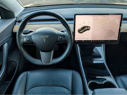 Used 2018 Tesla Model 3 Long Range image 20