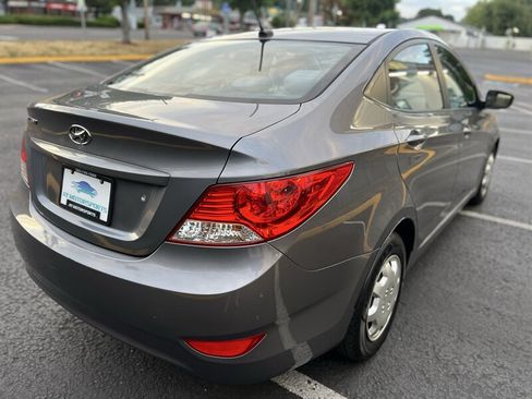 Used 2014 Hyundai Accent GLS FWD image 5