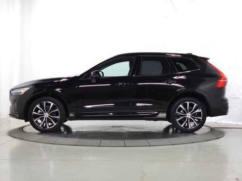 Certified 2025 Volvo XC60 B5 Plus AWD/4WD image 4