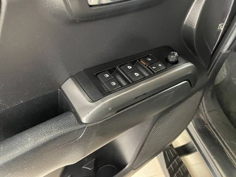 Used 2023 Toyota Tacoma TRD Off-Road w/ Advanced Technology Package AWD/4WD image 18