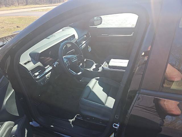 New 2026 GMC Terrain Elevation w/ Elevation Premium Package AWD/4WD image 11