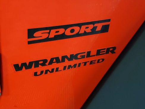 Used 2017 Jeep Wrangler Unlimited Sport AWD/4WD image 25