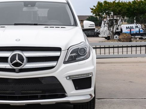 Used 2015 Mercedes-Benz GL 550 4MATIC image 48