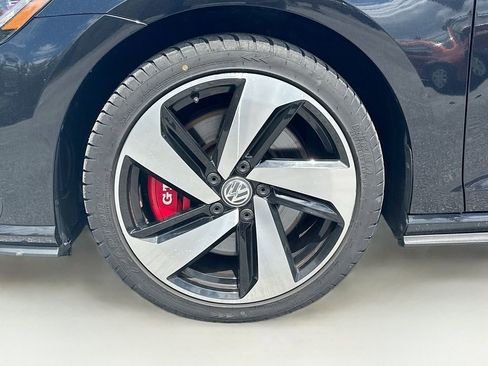 Used 2019 Volkswagen GTI SE w/ SE Experience Package FWD image 31