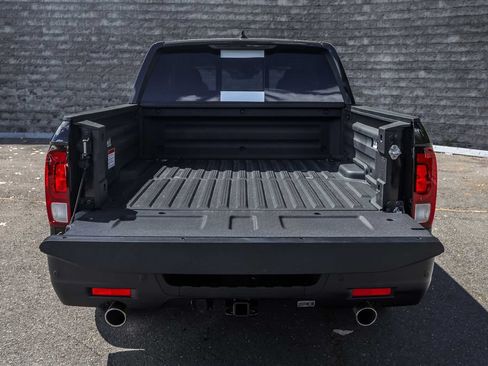 New 2026 Honda Ridgeline Black Edition image 9