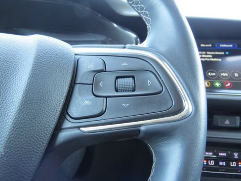 Used 2023 Buick Envision Essence FWD image 17