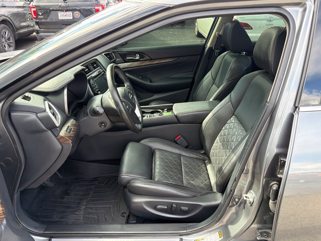 Used 2017 Nissan Maxima Platinum FWD image 14