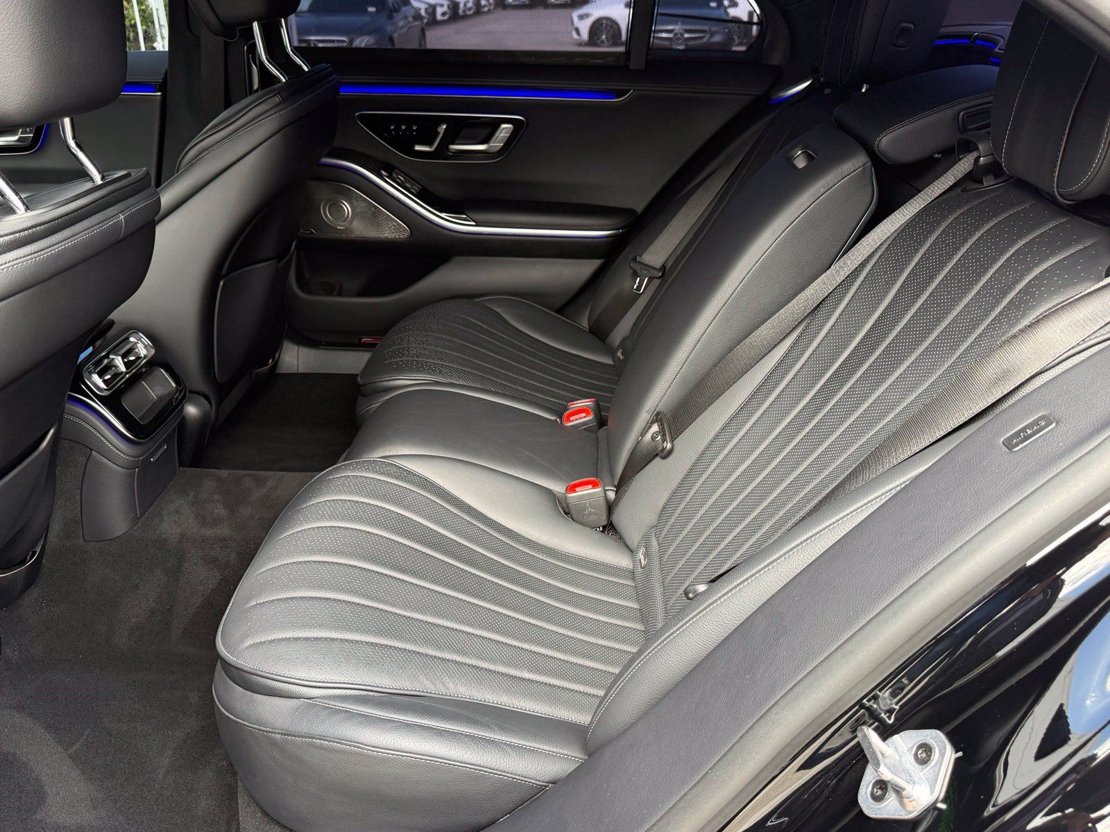 Used 2022 Mercedes-Benz S 580 4MATIC Sedan image 41