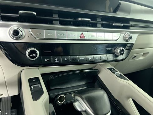 Used 2024 Kia Telluride S w/ S Sunroof Package FWD image 23