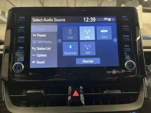 Used 2022 Toyota Corolla LE image 18