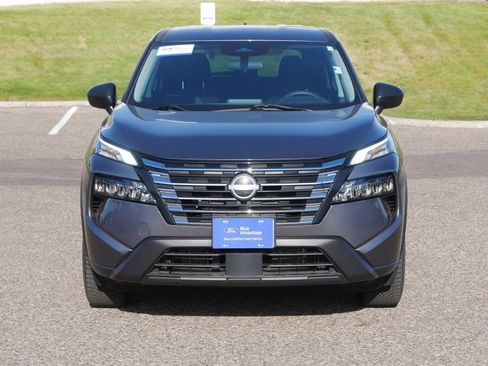 Used 2024 Nissan Rogue S AWD/4WD image 10