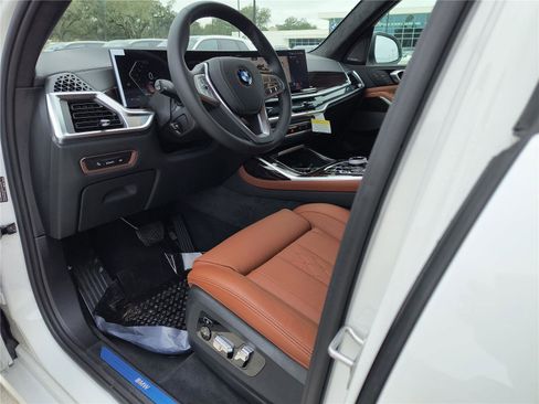 New 2026 BMW X7 xDrive40i AWD/4WD image 2