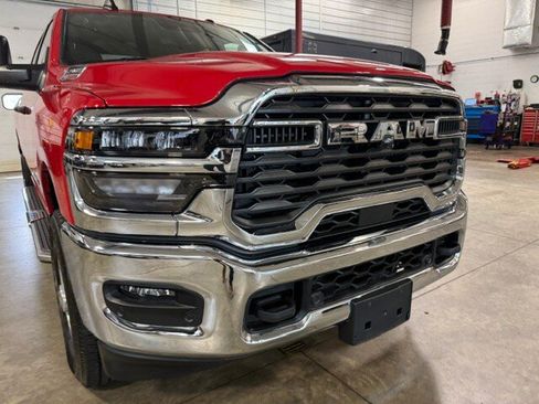 Used 2026 RAM 2500 Big Horn AWD/4WD image 2